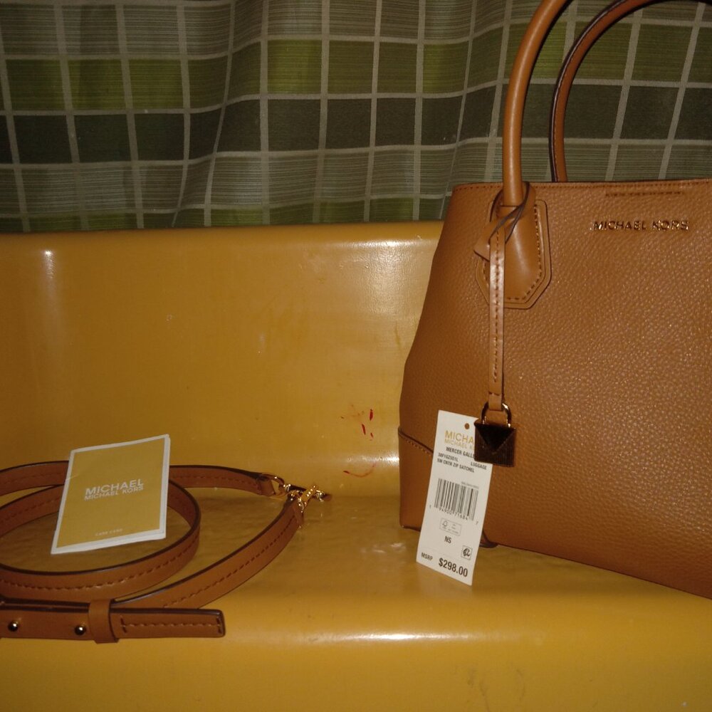 Handbag /luggage - Picture 3 of 5